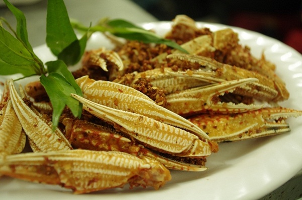 Hàng ốc đêm ngon nhất Quận 4 18