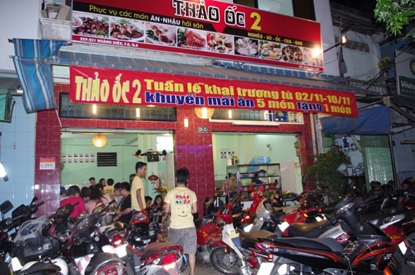 Hàng ốc đêm ngon nhất Quận 4 1