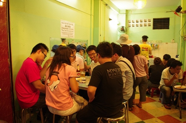 Hàng ốc đêm ngon nhất Quận 4 2