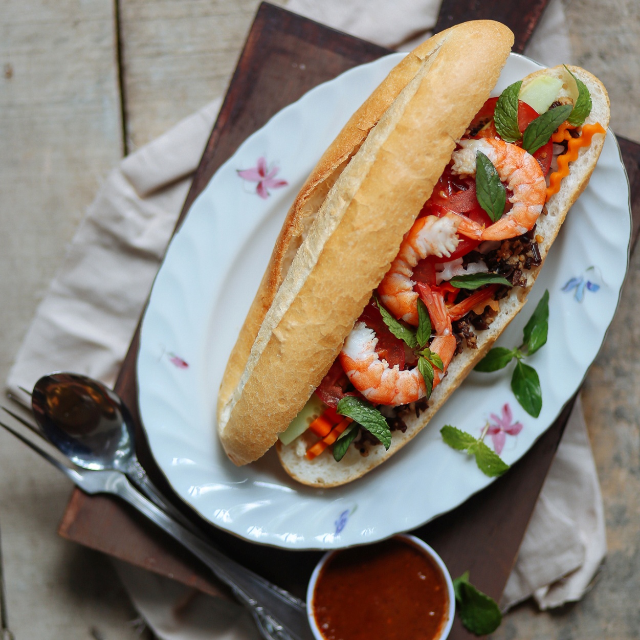 Khám phá bánh mì chảo ngon trong ngôi nhà Pháp cổ - Ảnh 8. Khám phá bánh mì chảo ngon trong ngôi nhà Pháp cổ - Ảnh 8.