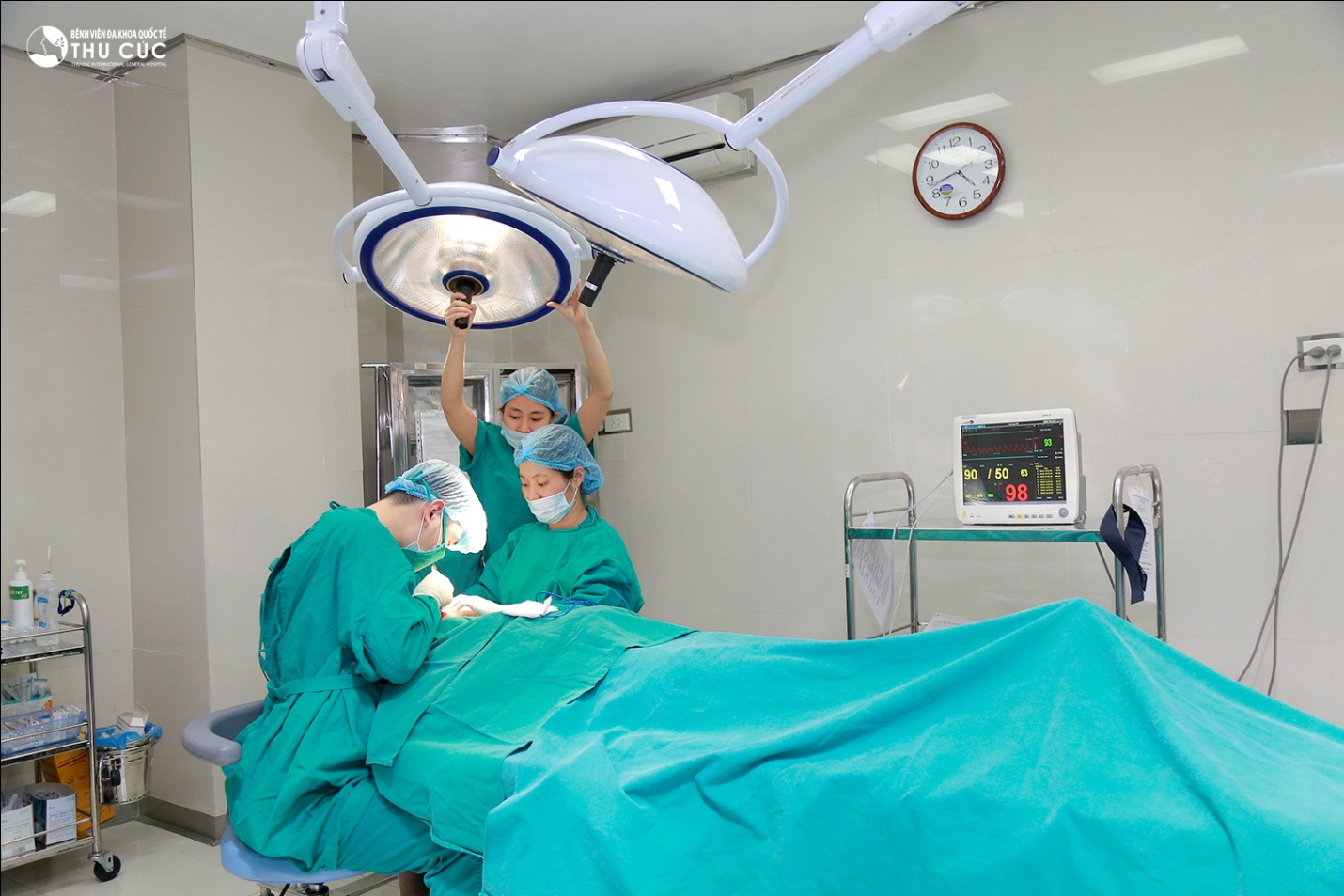 Cắt mí mắt – Tiểu phẫu nhỏ nhưng không thể chủ quan - Ảnh 4. Cắt mí mắt – Tiểu phẫu nhỏ nhưng không thể chủ quan - Ảnh 4.