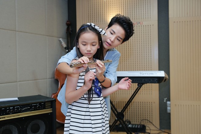 Những khoảnh khắc ấm áp tại nhà chung của các bé The Voice Kids - Ảnh 16. Những khoảnh khắc ấm áp tại nhà chung của các bé The Voice Kids - Ảnh 16.