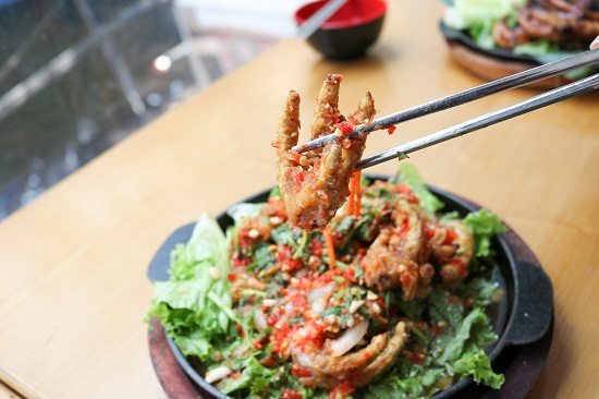 Gọi lẩu Thái chua cay, chén chân gà no say duy nhất tại Hà Nội - Ảnh 3. Gọi lẩu Thái chua cay, chén chân gà no say duy nhất tại Hà Nội - Ảnh 3.