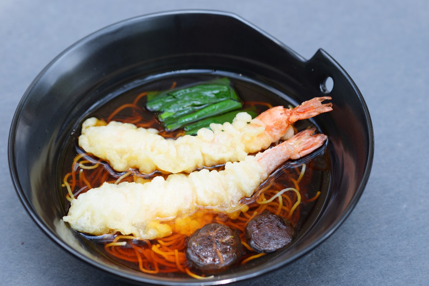 Giới trẻ Hà thành “phát sốt” với trào lưu ăn mì Soba tươi - Ảnh 4. Giới trẻ Hà thành “phát sốt” với trào lưu ăn mì Soba tươi - Ảnh 4.
