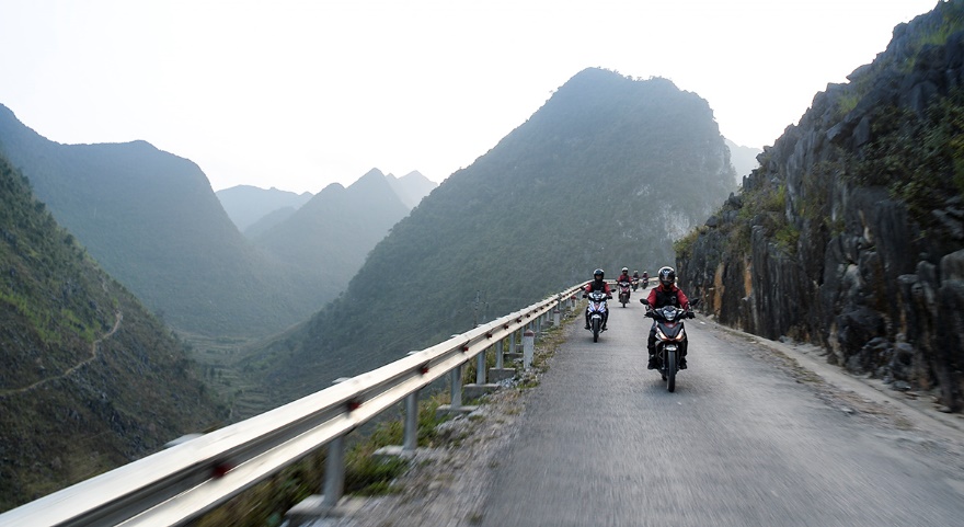 Đi phượt mùa này, nhớ “may túi 3 gang” mang đi đựng “quà” Hà Giang - Ảnh 4. Đi phượt mùa này, nhớ “may túi 3 gang” mang đi đựng “quà” Hà Giang - Ảnh 4.