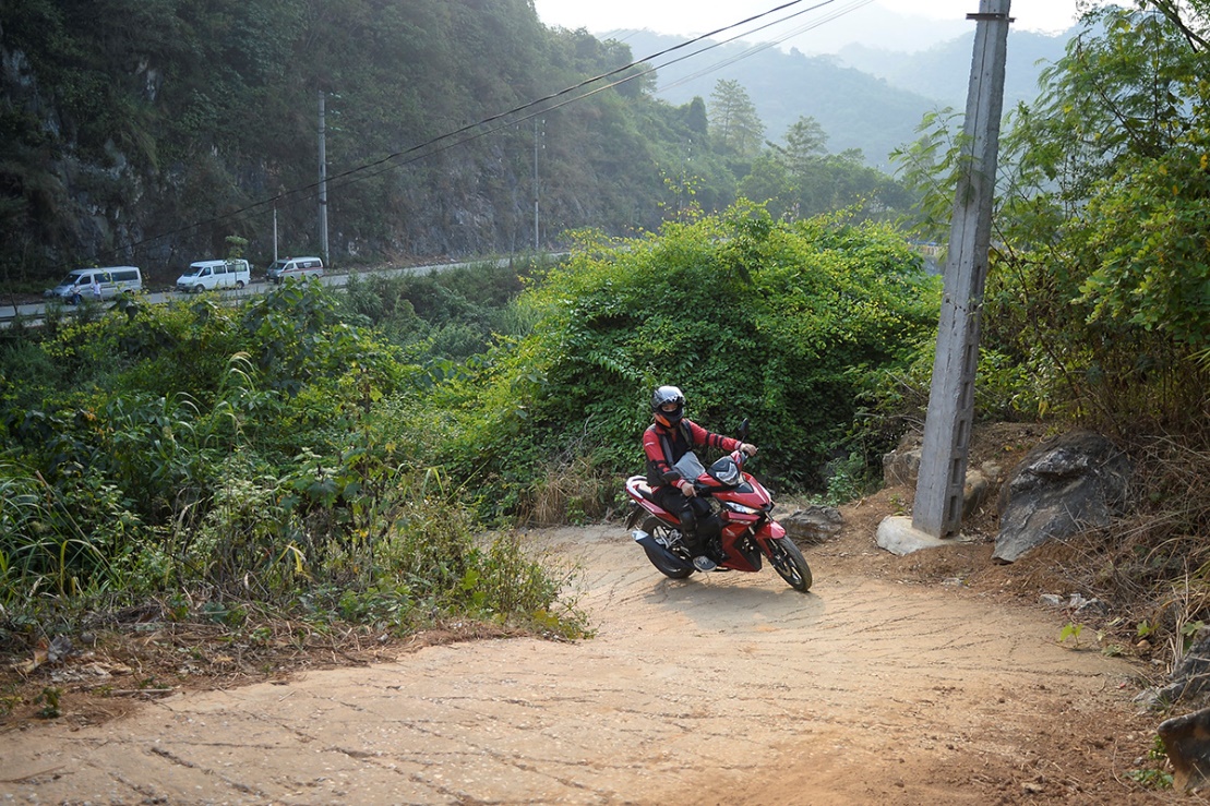 Đi phượt mùa này, nhớ “may túi 3 gang” mang đi đựng “quà” Hà Giang - Ảnh 6. Đi phượt mùa này, nhớ “may túi 3 gang” mang đi đựng “quà” Hà Giang - Ảnh 6.