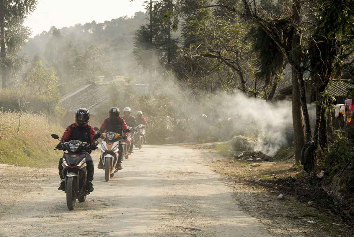 Đi phượt mùa này, nhớ “may túi 3 gang” mang đi đựng “quà” Hà Giang - Ảnh 9. Đi phượt mùa này, nhớ “may túi 3 gang” mang đi đựng “quà” Hà Giang - Ảnh 9.