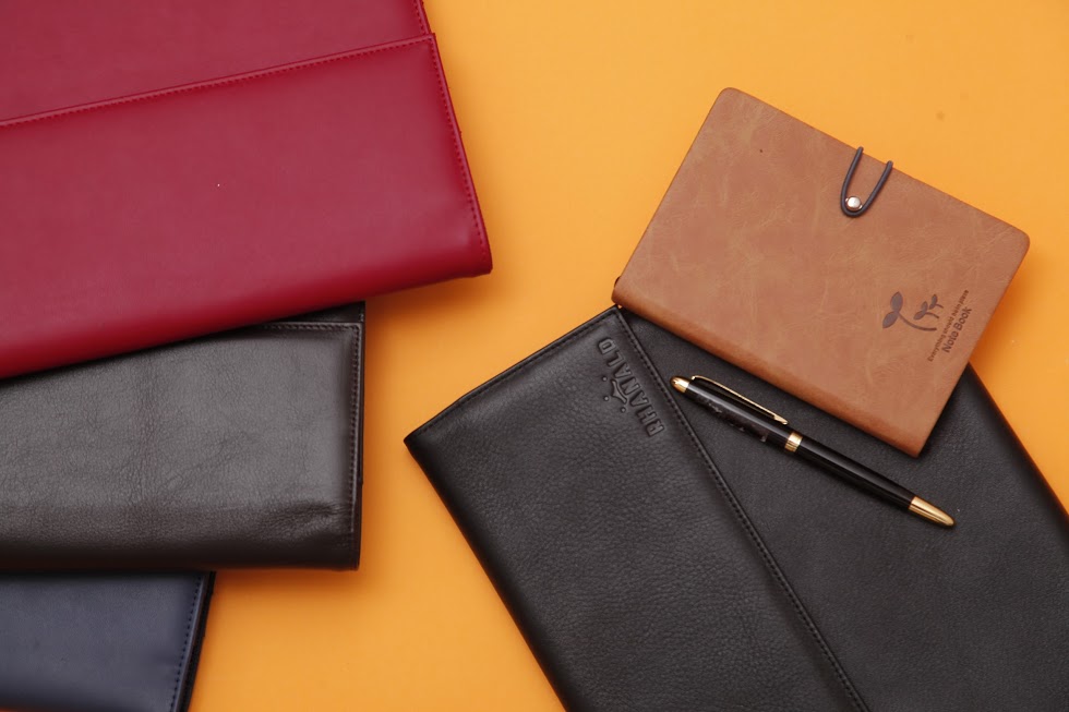 Gợi ý quà 20/11 ý nghĩa, thời trang tiện dụng tặng thầy cô - Ảnh 9. Gợi ý quà 20/11 ý nghĩa, thời trang tiện dụng tặng thầy cô - Ảnh 9.