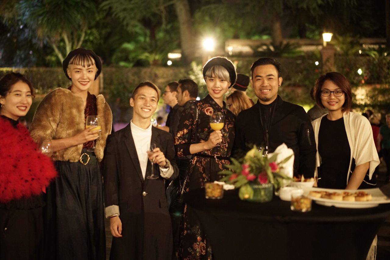 Phóng vấn nhà tạo mẫu tóc Huy Việt: “Đường còn dài còn dài” - Ảnh 8. Phóng vấn nhà tạo mẫu tóc Huy Việt: “Đường còn dài còn dài” - Ảnh 8.