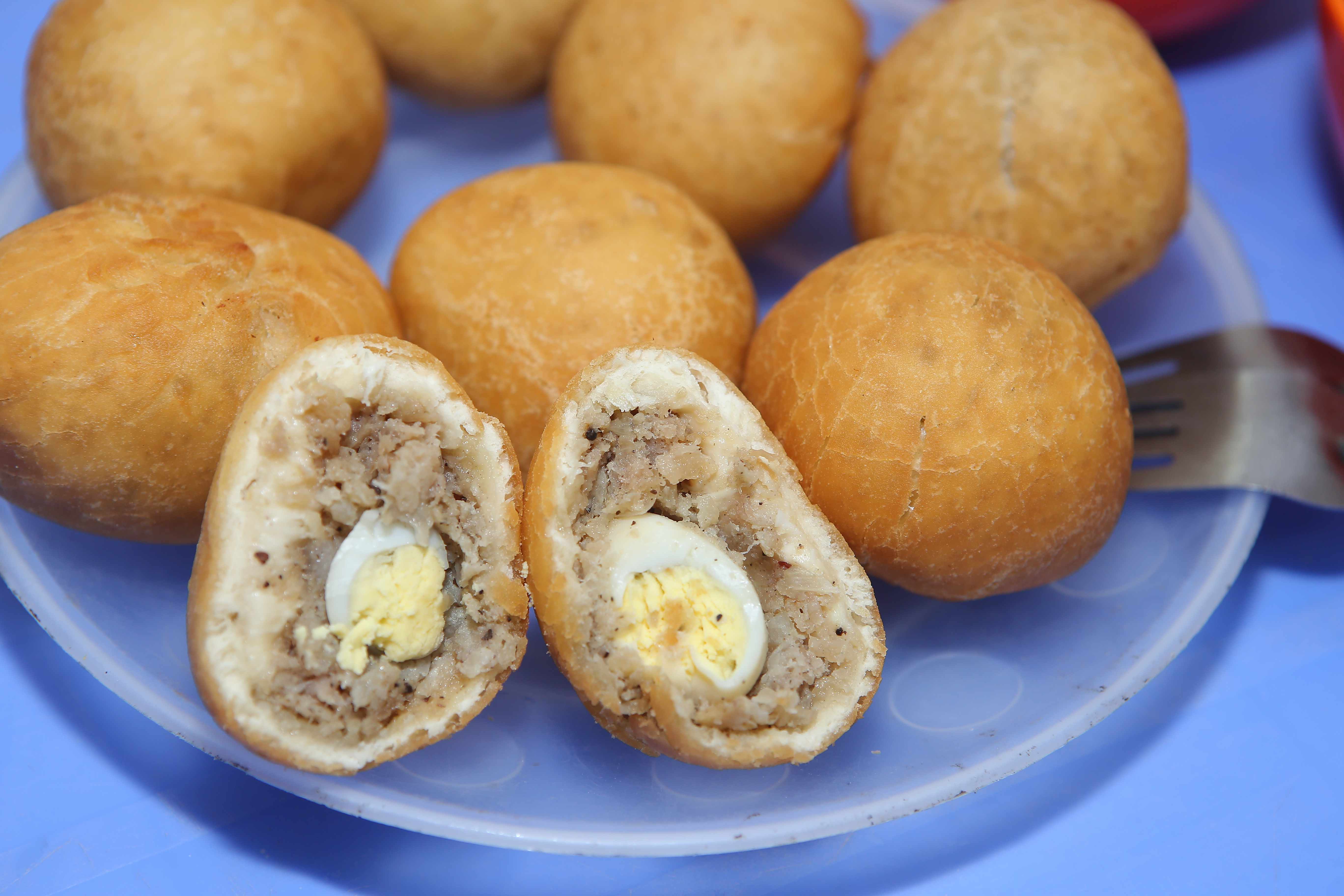 Thưởng thức bánh bao chiên “vạn người mê” phố Tô Hiệu - Ảnh 5. Thưởng thức bánh bao chiên “vạn người mê” phố Tô Hiệu - Ảnh 5.