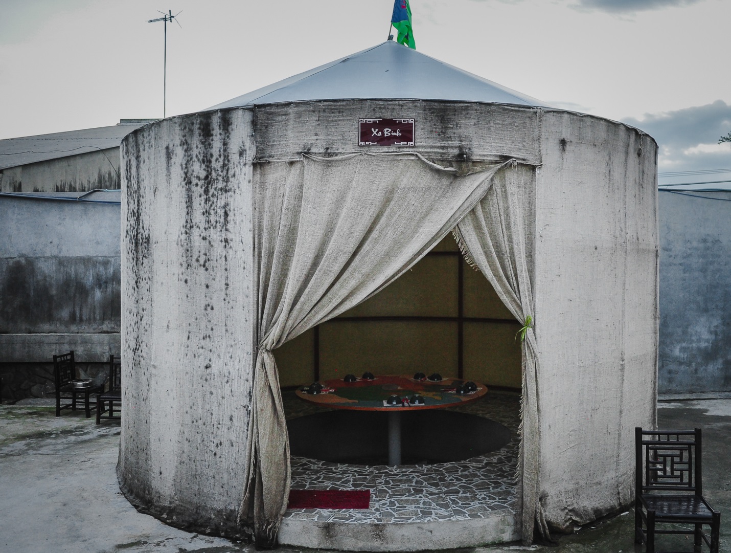 Trải nghiệm bàn cờ to nhất Sài Gòn tại nhà hàng Ngọa Long Trại - Ảnh 2. Trải nghiệm bàn cờ to nhất Sài Gòn tại nhà hàng Ngọa Long Trại - Ảnh 2.