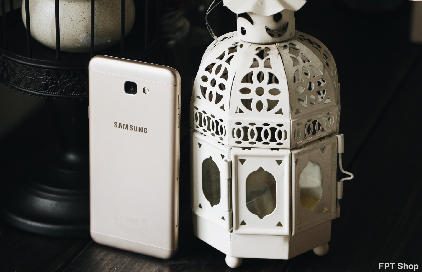 Đặt trước Galaxy J5 Prime, nhận ngay quà 1 triệu đồng tại FPT Shop - Ảnh 2. Đặt trước Galaxy J5 Prime, nhận ngay quà 1 triệu đồng tại FPT Shop - Ảnh 2.