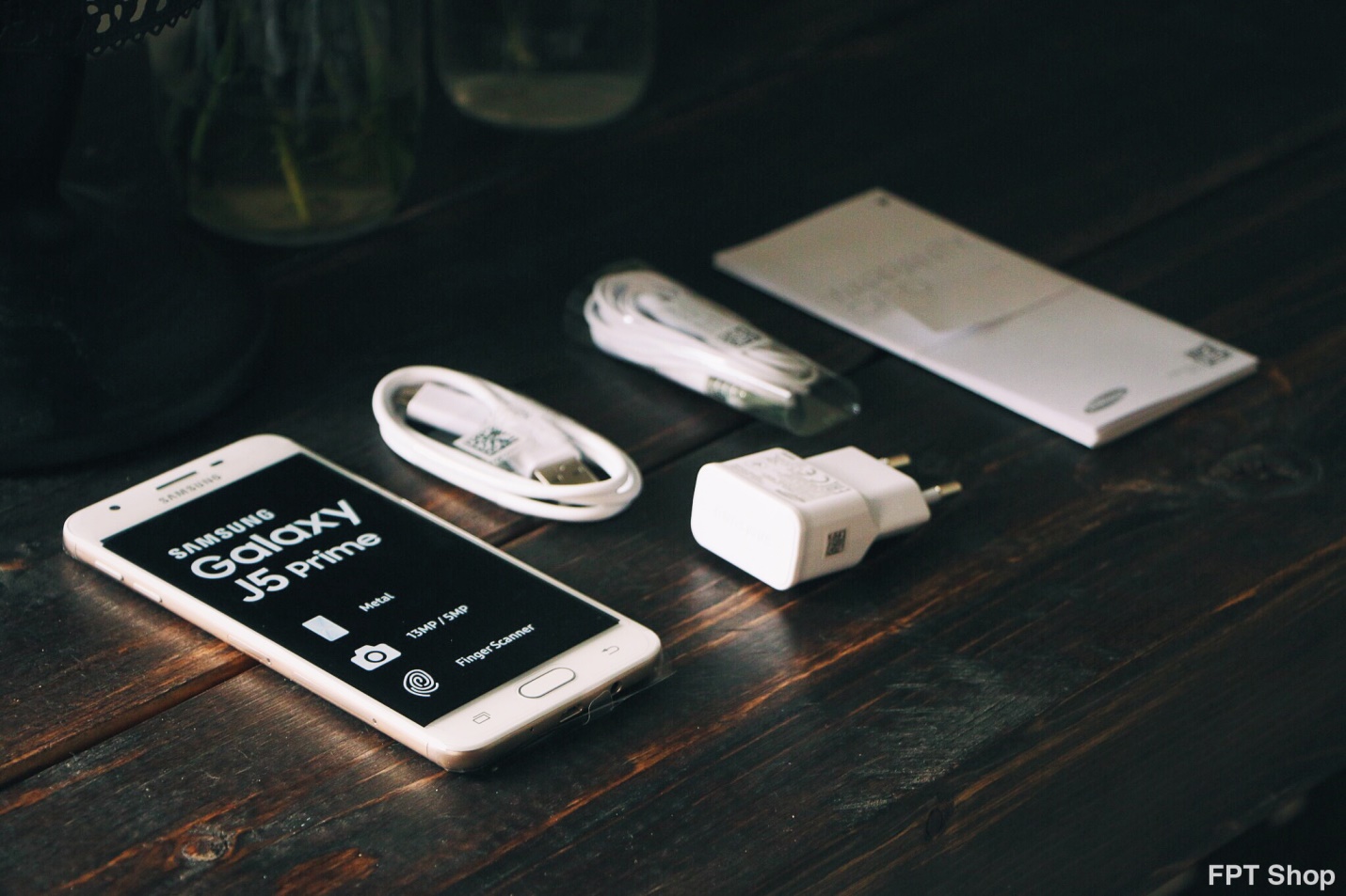 Đặt trước Galaxy J5 Prime, nhận ngay quà 1 triệu đồng tại FPT Shop - Ảnh 5. Đặt trước Galaxy J5 Prime, nhận ngay quà 1 triệu đồng tại FPT Shop - Ảnh 5.