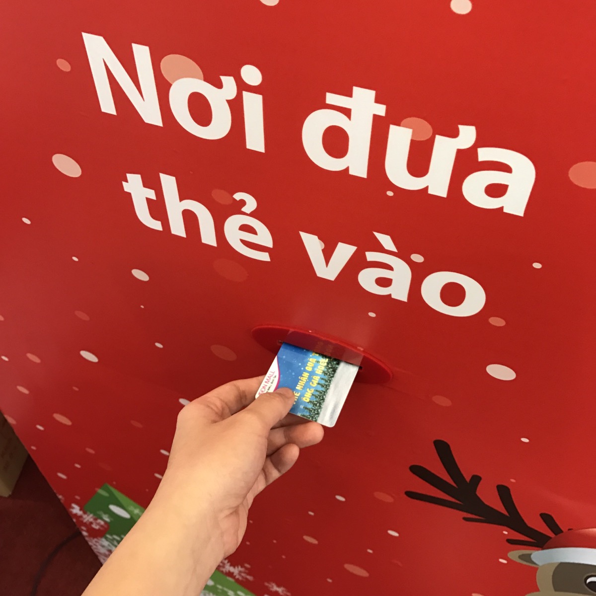 Tiết lộ về hộp quà Giáng sinh bí ẩn lần đầu tiên xuất hiện tại TP.HCM - Ảnh 2. Tiết lộ về hộp quà Giáng sinh bí ẩn lần đầu tiên xuất hiện tại TP.HCM - Ảnh 2.