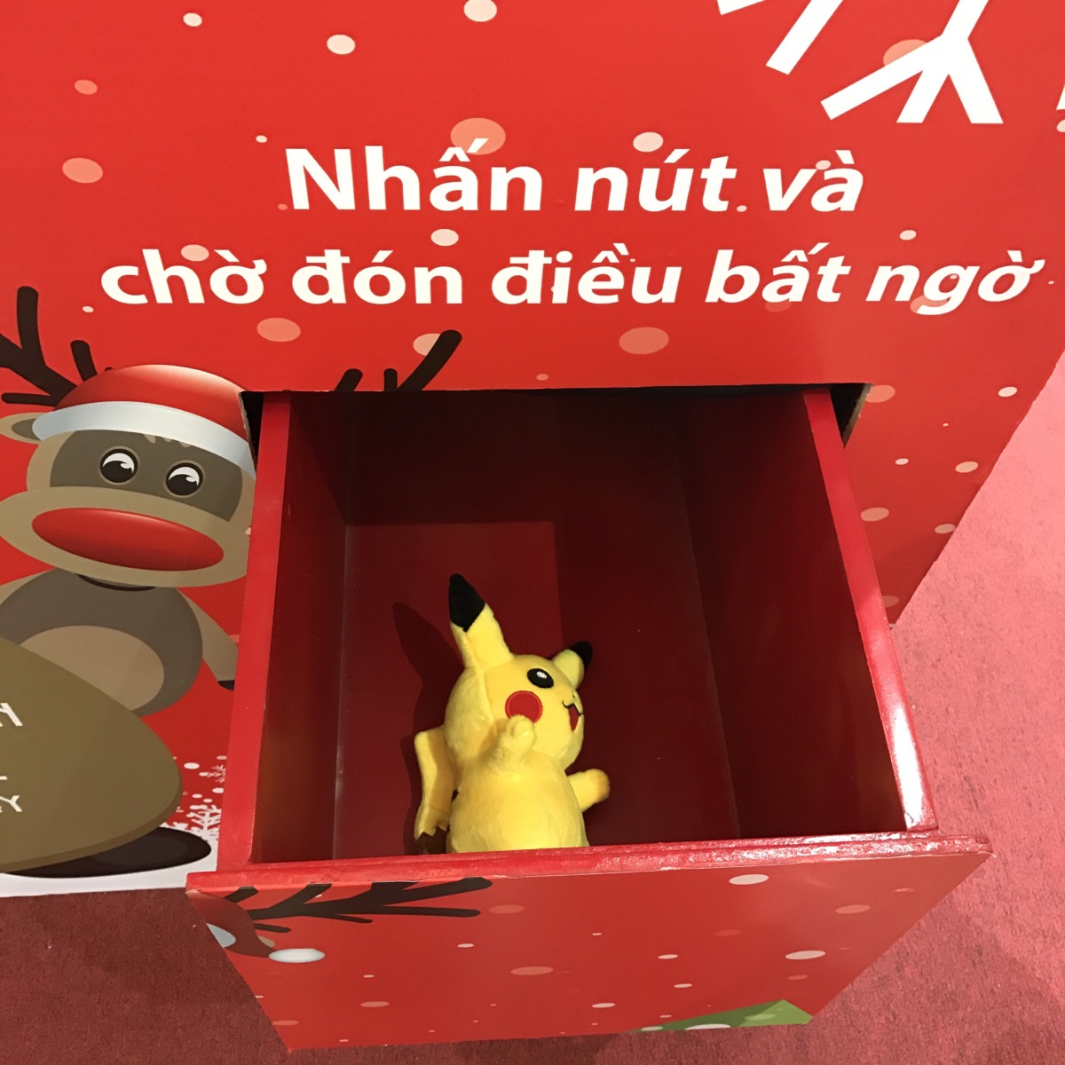 Tiết lộ về hộp quà Giáng sinh bí ẩn lần đầu tiên xuất hiện tại TP.HCM - Ảnh 4. Tiết lộ về hộp quà Giáng sinh bí ẩn lần đầu tiên xuất hiện tại TP.HCM - Ảnh 4.
