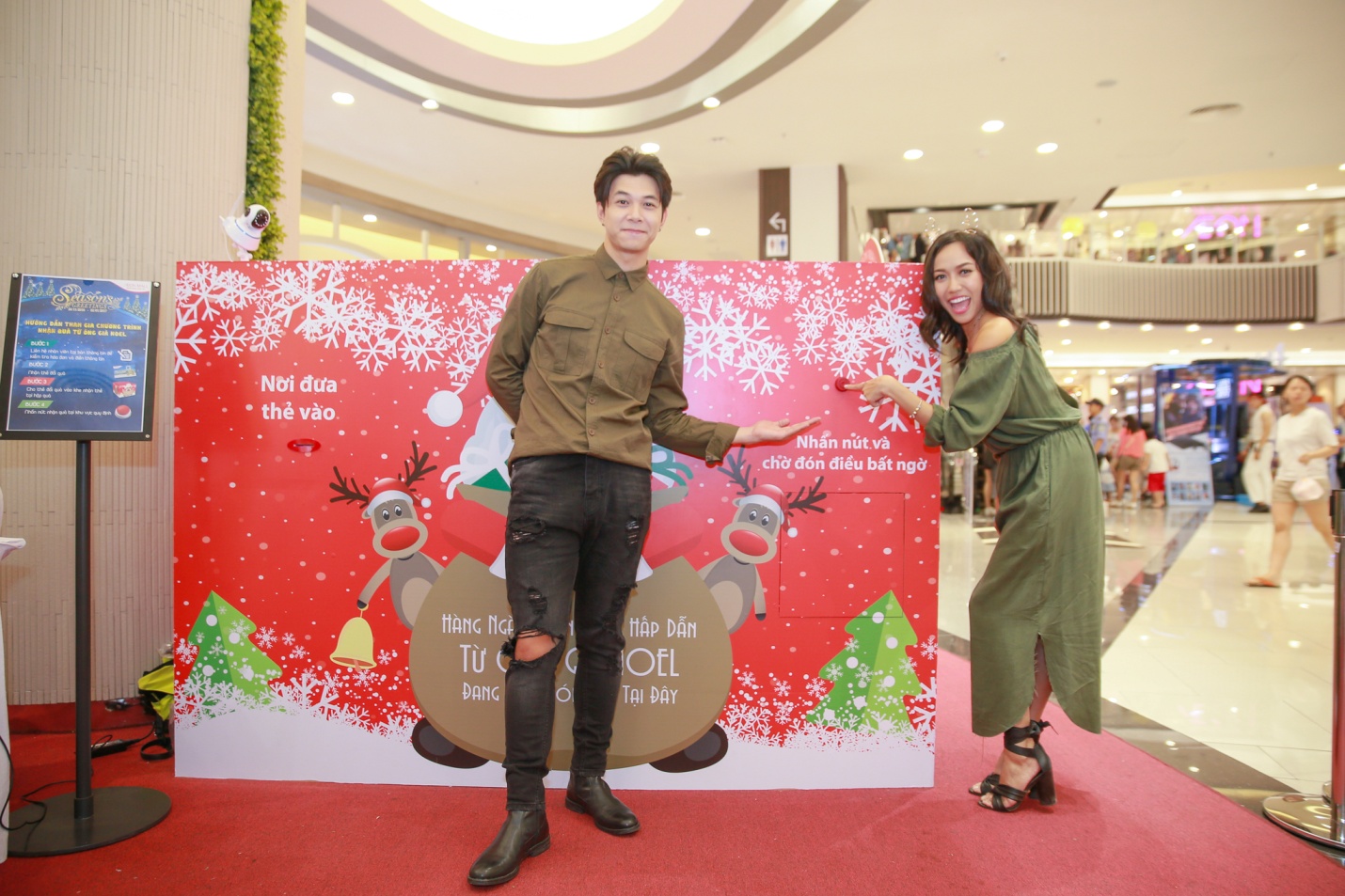 Tiết lộ về hộp quà Giáng sinh bí ẩn lần đầu tiên xuất hiện tại TP.HCM - Ảnh 5. Tiết lộ về hộp quà Giáng sinh bí ẩn lần đầu tiên xuất hiện tại TP.HCM - Ảnh 5.