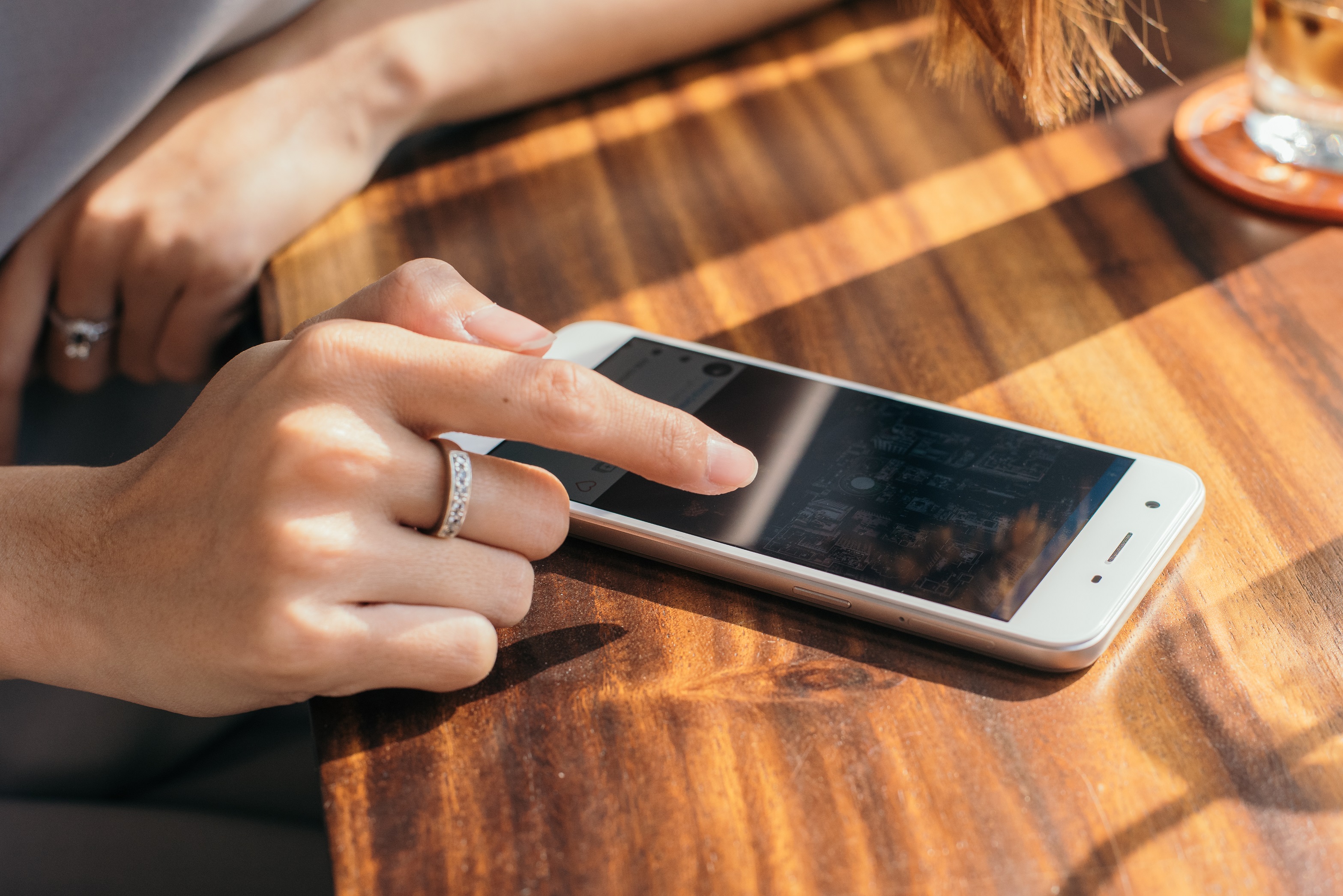 Chần chờ gì nữa, sở hữu ngay OPPO A39 cho Giáng sinh thêm xinh - Ảnh 3. Chần chờ gì nữa, sở hữu ngay OPPO A39 cho Giáng sinh thêm xinh - Ảnh 3.