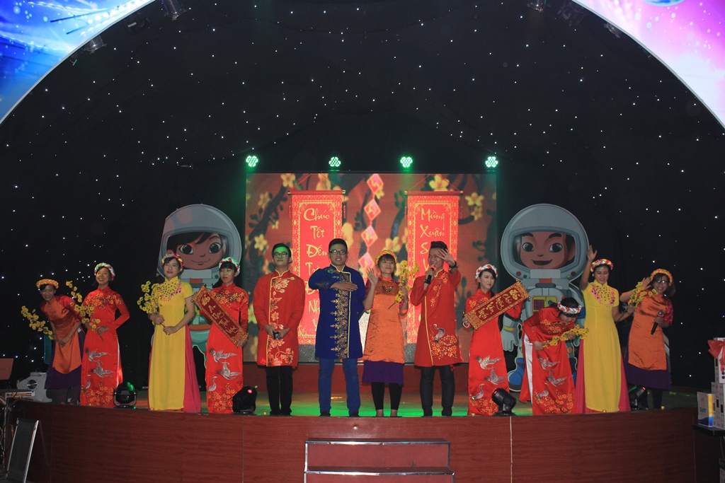 Lì xì hàng trăm quà tặng mỗi ngày khi vui Tết trong không gian vũ trụ - Ảnh 6. Lì xì hàng trăm quà tặng mỗi ngày khi vui Tết trong không gian vũ trụ - Ảnh 6.