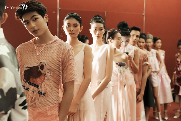 Xu hướng Unisex: Không còn là dị biệt - Ảnh 1. Xu hướng Unisex: Không còn là dị biệt - Ảnh 1.