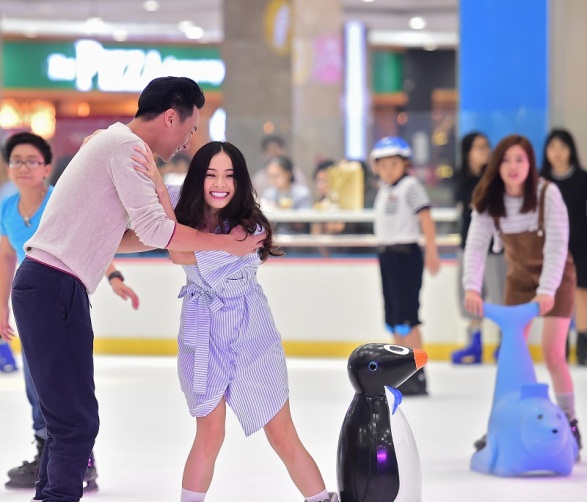 Lan Ngọc, Hạ Vi vướng tình tay ba với hot boy Rocker Nguyễn - Ảnh 8. Lan Ngọc, Hạ Vi vướng tình tay ba với hot boy Rocker Nguyễn - Ảnh 8.