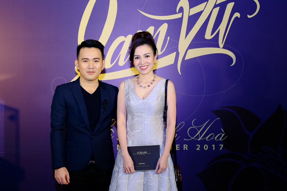 Mẫu trang sức ngọc trai gây bão” trong show thời trang NTK Lê Thanh Hòa - Ảnh 8. Mẫu trang sức ngọc trai gây bão” trong show thời trang NTK Lê Thanh Hòa - Ảnh 8.