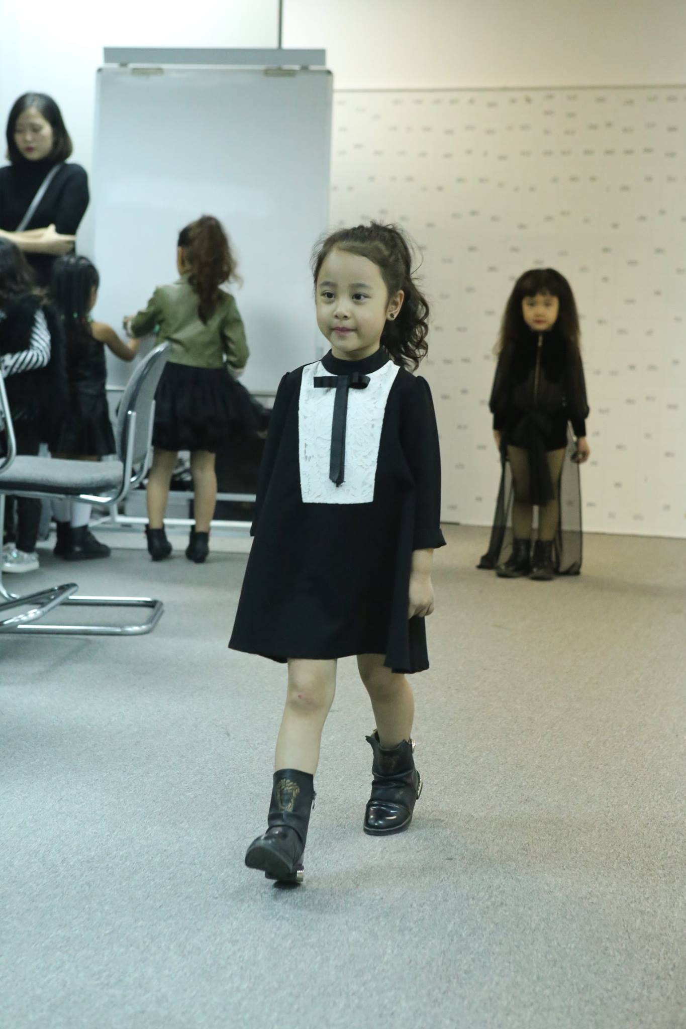Xâm nhập hậu trường casting dàn mẫu hot của CANIFA Fashion Street in the City - Ảnh 9. Xâm nhập hậu trường casting dàn mẫu hot của CANIFA Fashion Street in the City - Ảnh 9.