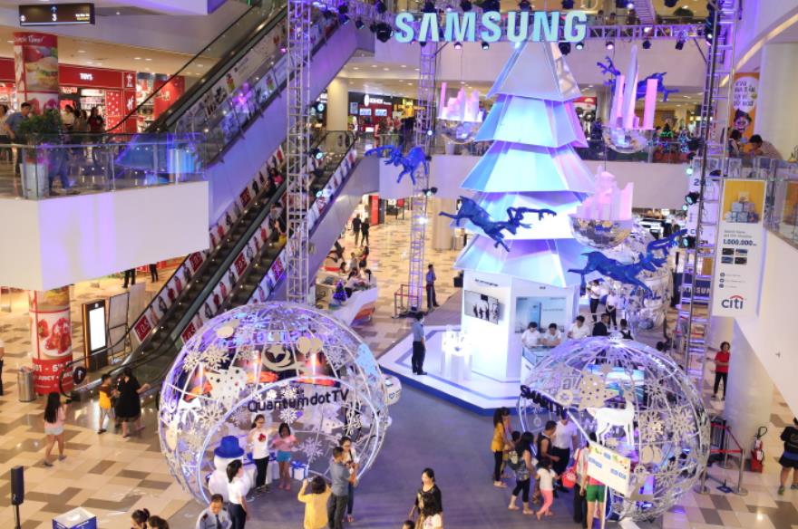 Cùng Samsung trải nghiệm trượt tuyết giữa không gian ảo đầu tiên tại Việt Nam - Ảnh 1. Cùng Samsung trải nghiệm trượt tuyết giữa không gian ảo đầu tiên tại Việt Nam - Ảnh 1.