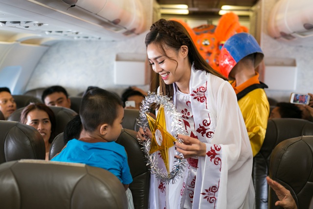 Trút bỏ đanh đá, Cám Lan Ngọc dịu dàng hoá Hằng Nga trên không - Ảnh 3. Trút bỏ đanh đá, Cám Lan Ngọc dịu dàng hoá Hằng Nga trên không - Ảnh 3.