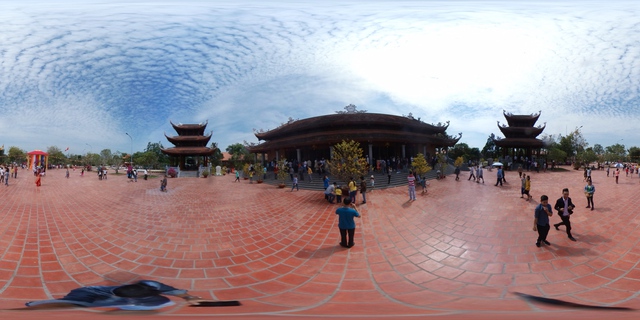 Lễ chùa đầu năm theo cách siêu độc đáo cùng camera 360 - Ảnh 7. Lễ chùa đầu năm theo cách siêu độc đáo cùng camera 360 - Ảnh 7.