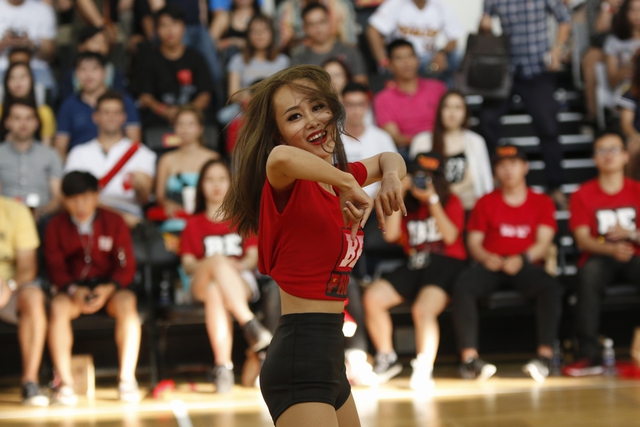 Saigon Hotgirls và câu chuyện đằng sau những vũ điệu sexy - Ảnh 11. Saigon Hotgirls và câu chuyện đằng sau những vũ điệu sexy - Ảnh 11.