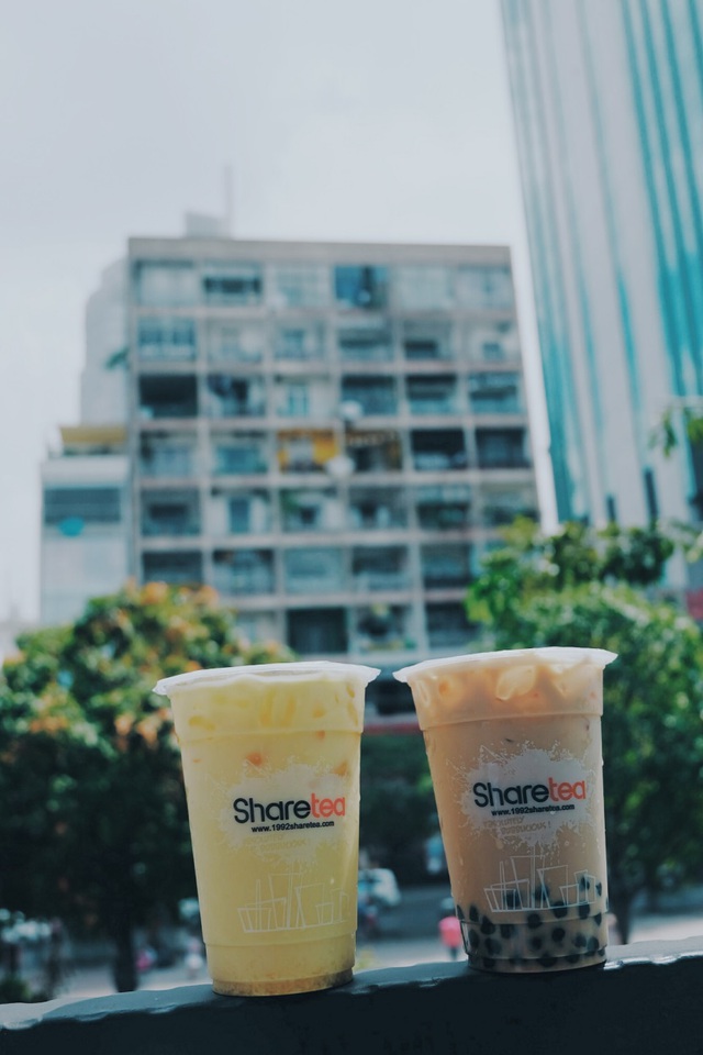 Sharetea đã khiến giới trẻ xếp hàng dài chờ mua tại phố đi bộ dù chưa chính thức khai trương - Ảnh 5.