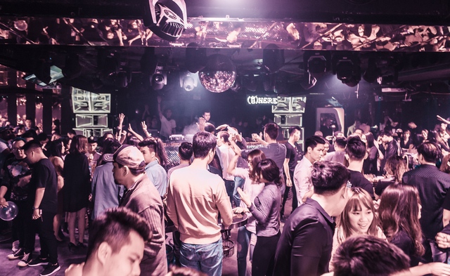 Bùng nổ âm nhạc, đắm chìm trong thế giới màu sắc tại Tattoo Show - Ảnh 10. Bùng nổ âm nhạc, đắm chìm trong thế giới màu sắc tại Tattoo Show - Ảnh 10.