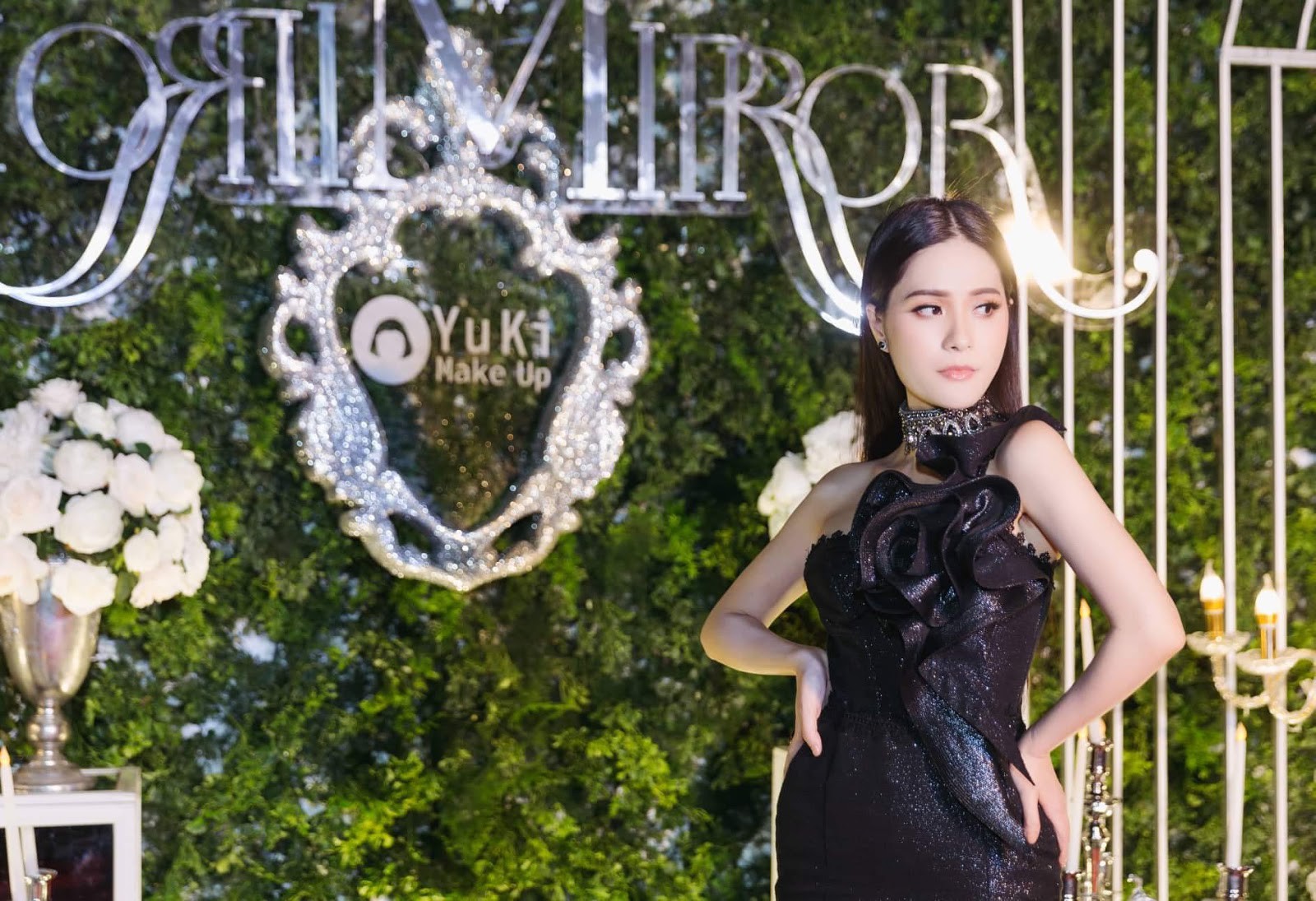 Doanh nhân Di Băng ra mắt dòng mỹ phẩm Yuki Makeup trong liveshow Joli Poli - Ảnh 1. Doanh nhân Di Băng ra mắt dòng mỹ phẩm Yuki Makeup trong liveshow Joli Poli - Ảnh 1.