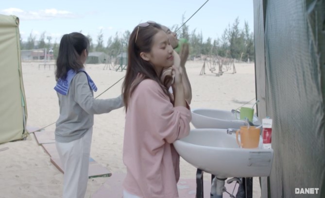 Giá mà đời thực cũng được như bác sĩ Phương HDMT: thức đêm, thiếu ngủ mà vẫn tươi trẻ rạng ngời - Ảnh 10. Giá mà đời thực cũng được như bác sĩ Phương HDMT: thức đêm, thiếu ngủ mà vẫn tươi trẻ rạng ngời - Ảnh 10.