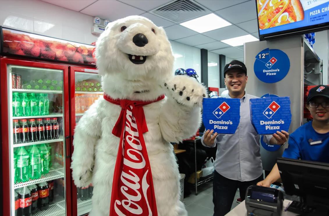 Phillip Nguyễn: Vị khách đặc biệt chào đón thành viên thứ 37 trong gia đình Domino’s Pizza - Ảnh 2. Phillip Nguyễn: Vị khách đặc biệt chào đón thành viên thứ 37 trong gia đình Domino’s Pizza - Ảnh 2.