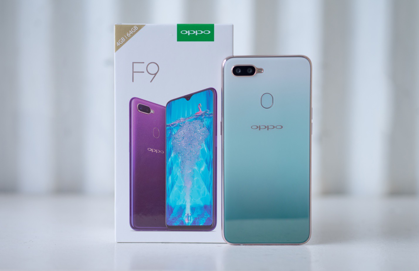 OPPO F9 phiên bản đặc biệt Xanh Phỉ Thúy - Lựa chọn mới cho mùa mua sắm cuối năm - Ảnh 2. OPPO F9 phiên bản đặc biệt Xanh Phỉ Thúy - Lựa chọn mới cho mùa mua sắm cuối năm - Ảnh 2.
