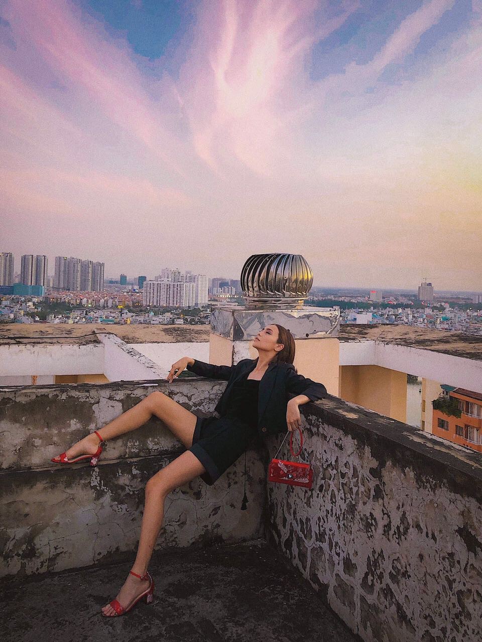 Vừa hé lộ BST mới, Juno đã được dàn sao Việt “săn lùng” và thi nhau khoe ảnh trên mạng - Ảnh 2. Vừa hé lộ BST mới, Juno đã được dàn sao Việt “săn lùng” và thi nhau khoe ảnh trên mạng - Ảnh 2.