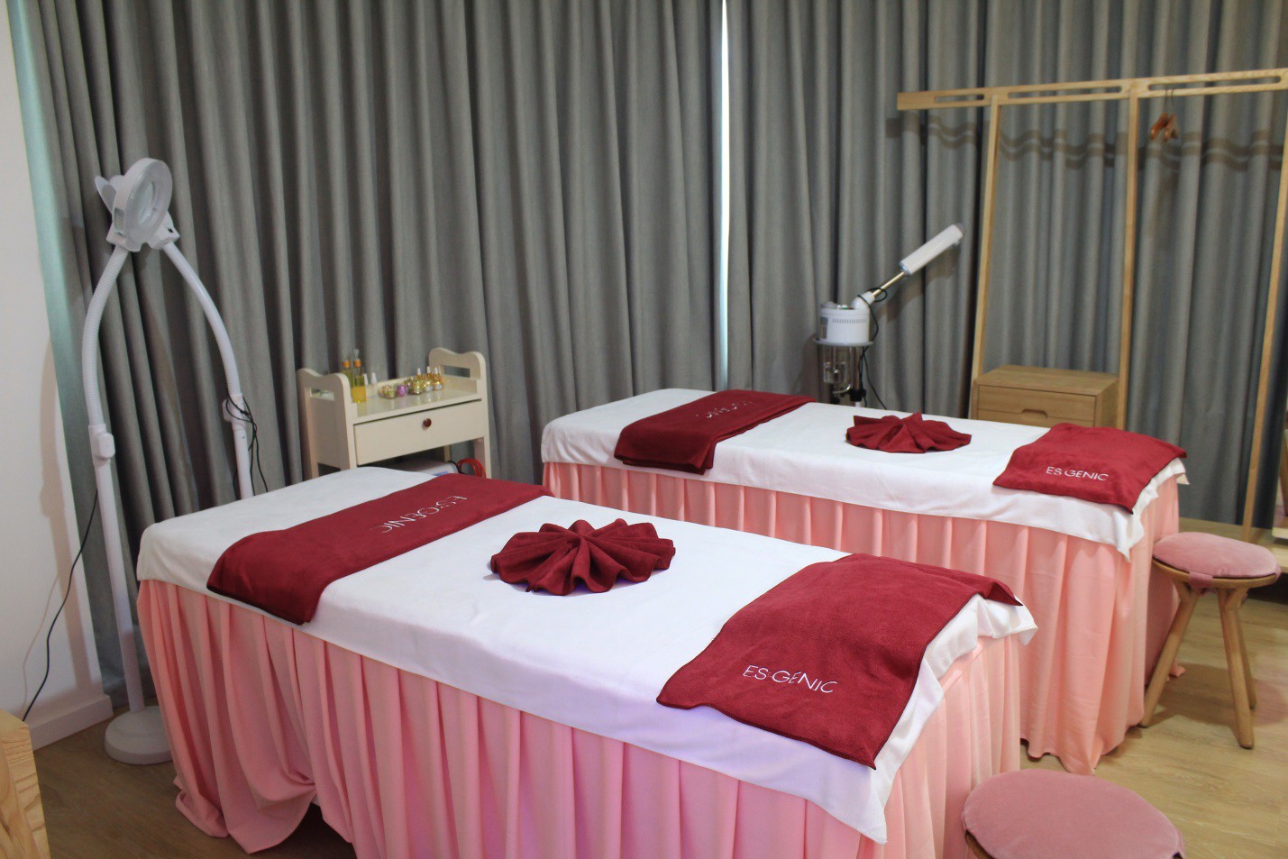 Ông trùm mỹ phẩm Hàn Quốc Coréana và màn ra mắt phái đẹp Việt với thương hiệu spa đẳng cấp - Ảnh 4. Ông trùm mỹ phẩm Hàn Quốc Coréana và màn ra mắt phái đẹp Việt với thương hiệu spa đẳng cấp - Ảnh 4.