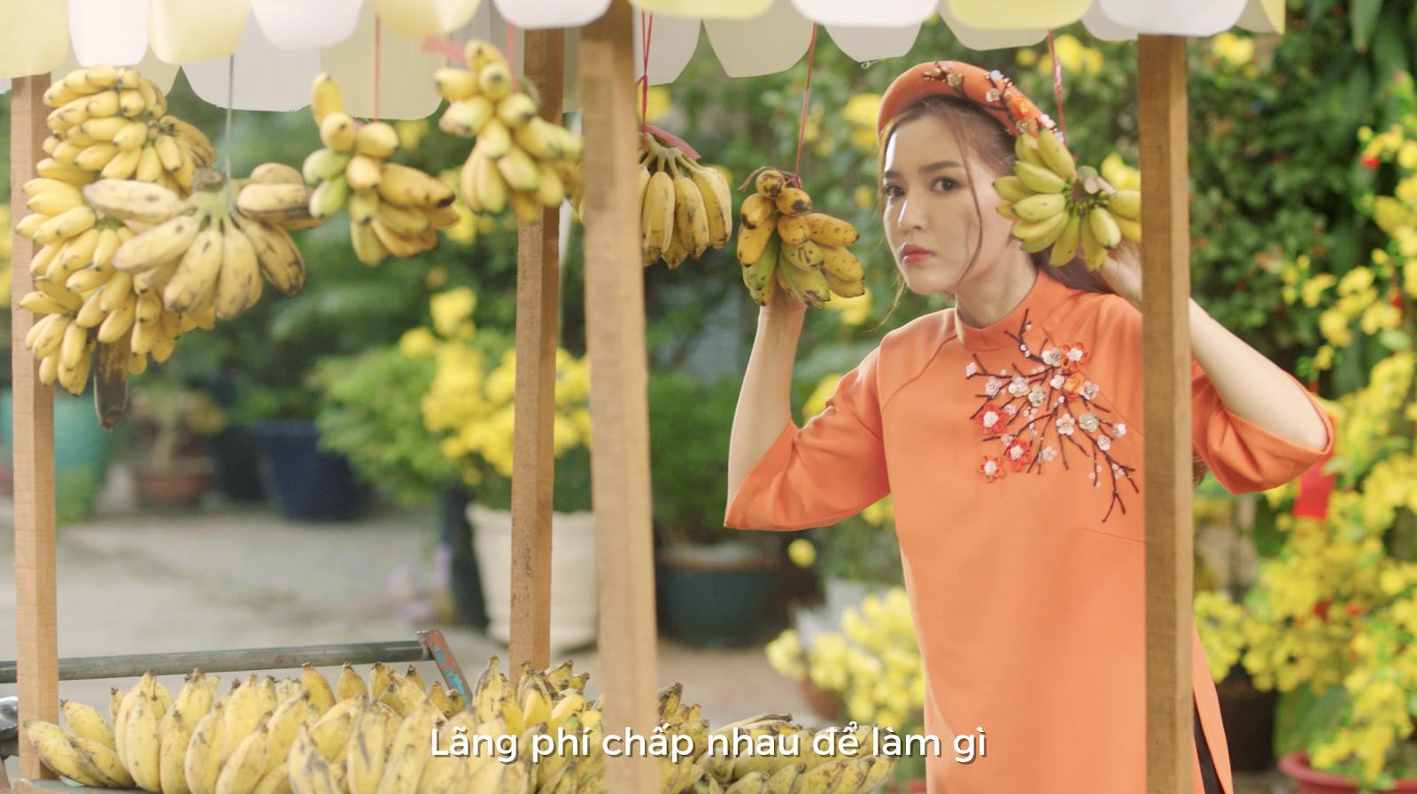 Mới ra mắt 5 ngày, “Chuyện cũ bỏ qua của Bích Phương đã vượt xa kỉ lục của “Bao giờ lấy chồng, cán mốc 13 triệu view - Ảnh 2. Mới ra mắt 5 ngày, “Chuyện cũ bỏ qua của Bích Phương đã vượt xa kỉ lục của “Bao giờ lấy chồng, cán mốc 13 triệu view - Ảnh 2.