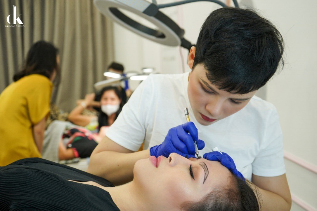 DJ Tít bật mí bí kíp đẹp chuẩn đến từng centimet không cần make-up - Ảnh 4. DJ Tít bật mí bí kíp đẹp chuẩn đến từng centimet không cần make-up - Ảnh 4.