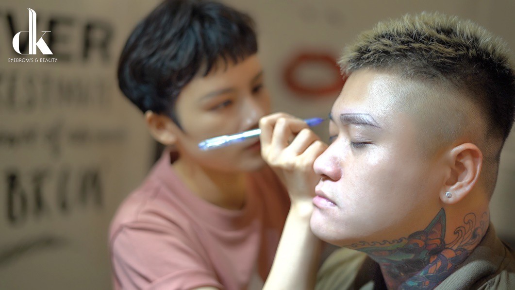 DJ Tít bật mí bí kíp đẹp chuẩn đến từng centimet không cần make-up - Ảnh 6. DJ Tít bật mí bí kíp đẹp chuẩn đến từng centimet không cần make-up - Ảnh 6.
