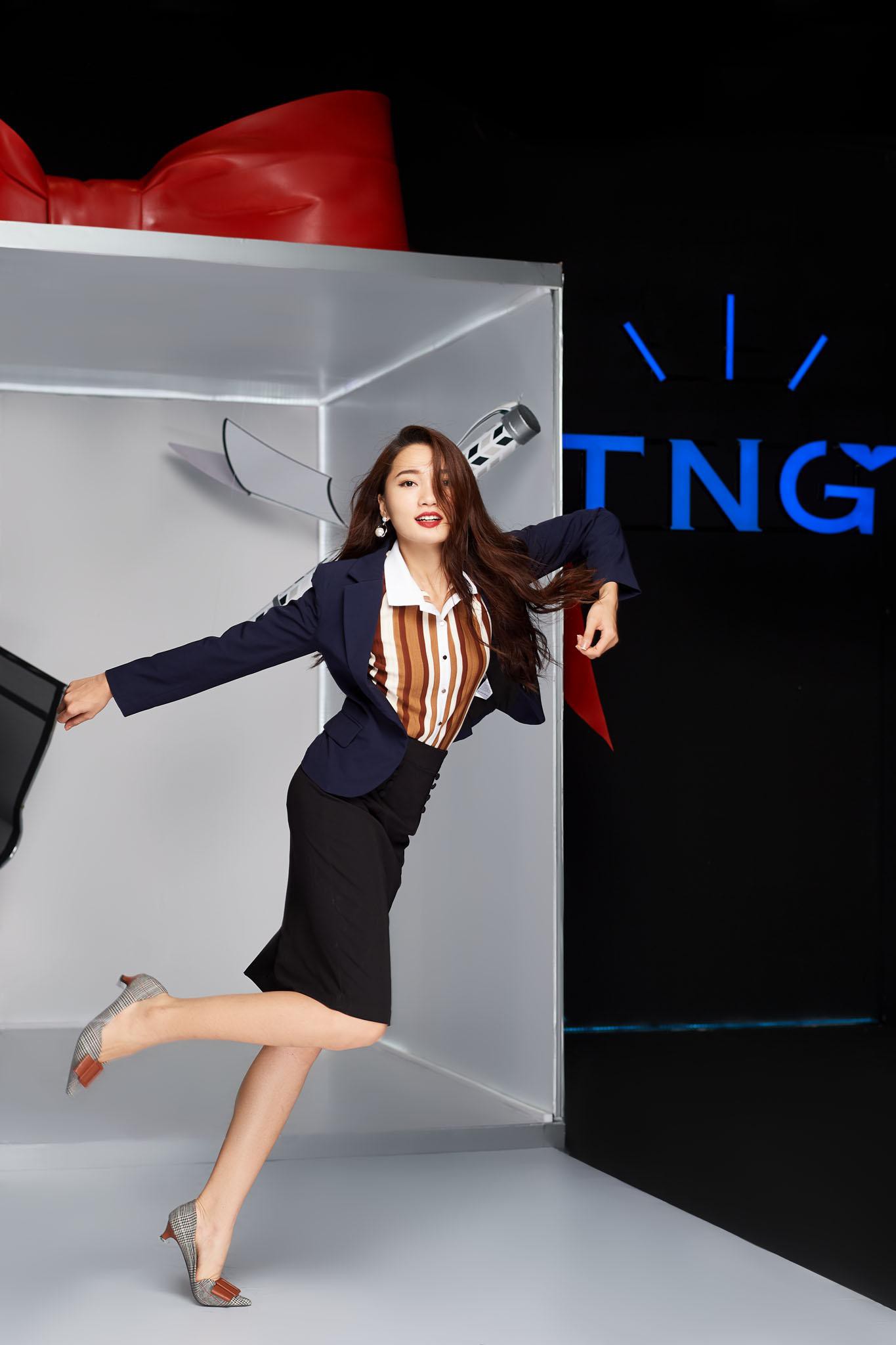 Làn gió mới cho thời trang công sở với những chuyển động cá tính - Ảnh 1.