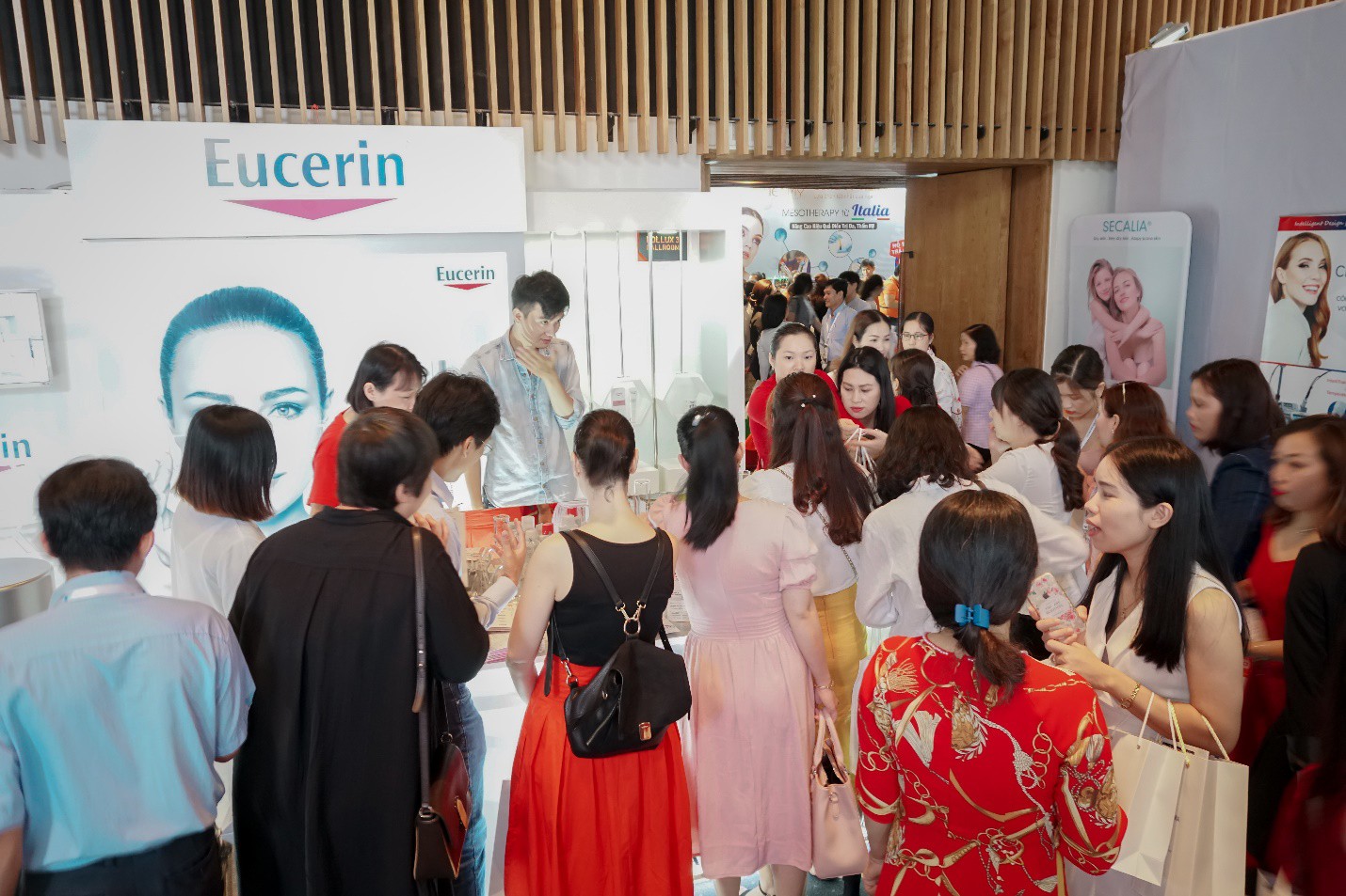 Hoạt chất dưỡng trắng đột phá năm 2019 vừa ra mắt tại Hội nghị khoa học da liễu miền Nam - Ảnh 4. Hoạt chất dưỡng trắng đột phá năm 2019 vừa ra mắt tại Hội nghị khoa học da liễu miền Nam - Ảnh 4.