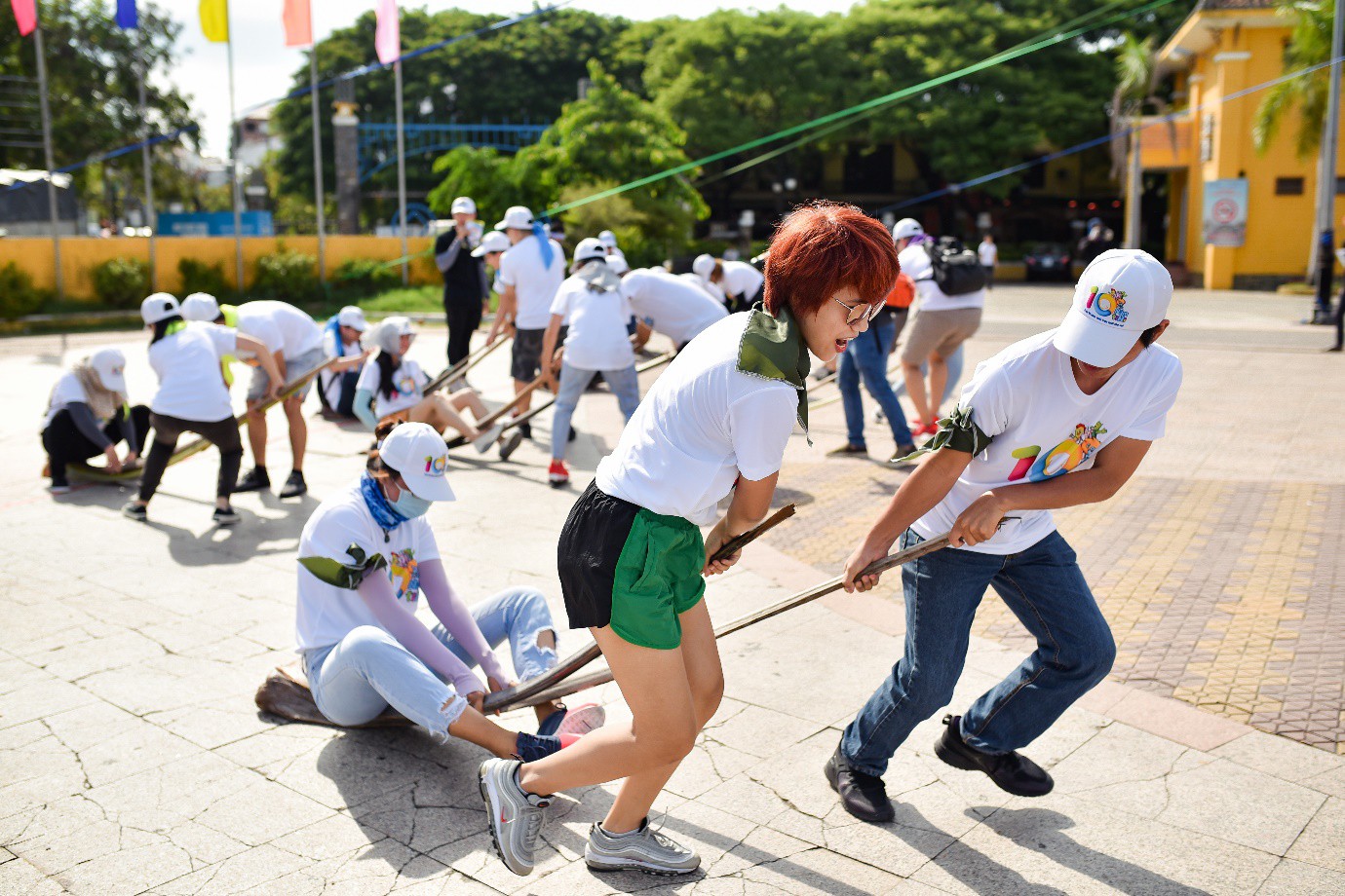 Công ty nhà người ta “chơi lớn” đưa cả team xuyên không về thời ấu thơ - Ảnh 3. Công ty nhà người ta “chơi lớn” đưa cả team xuyên không về thời ấu thơ - Ảnh 3.