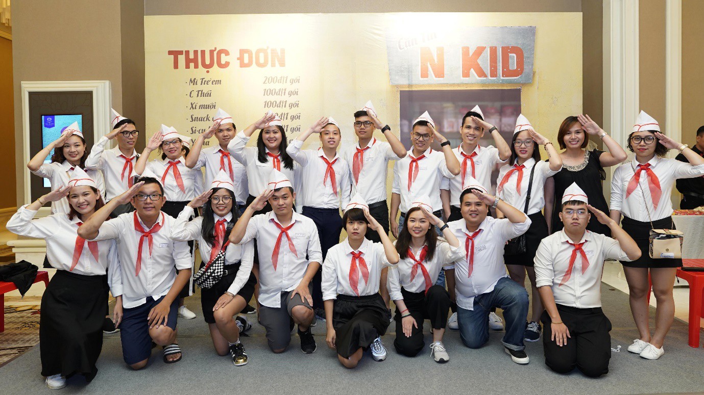Công ty nhà người ta “chơi lớn” đưa cả team xuyên không về thời ấu thơ - Ảnh 9. Công ty nhà người ta “chơi lớn” đưa cả team xuyên không về thời ấu thơ - Ảnh 9.