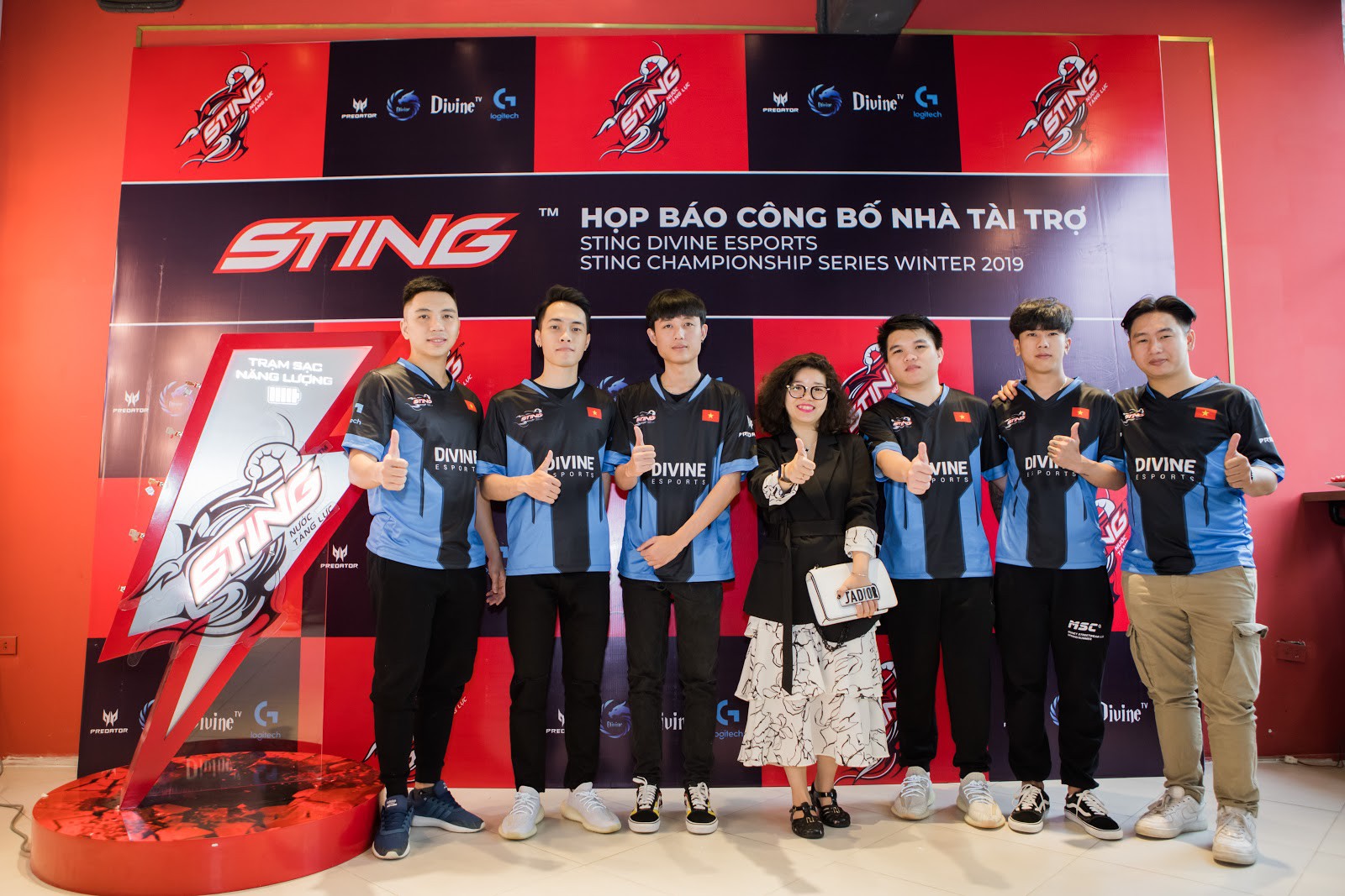Sting chính thức đồng hành cùng Divine Esports chinh phục chức vô địch Chung Kết Thế Giới PUBG - Ảnh 3. Sting chính thức đồng hành cùng Divine Esports chinh phục chức vô địch Chung Kết Thế Giới PUBG - Ảnh 3.