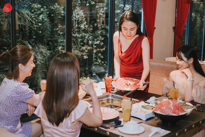Ngày mưa thử đi check-in ở nhà hàng lẩu theo phong cách cổ trang xịn xò đất Đà thành - Ảnh 5. Ngày mưa thử đi check-in ở nhà hàng lẩu theo phong cách cổ trang xịn xò đất Đà thành - Ảnh 5.