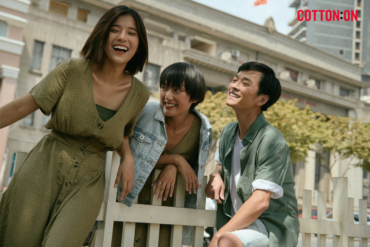 Có một Sài Gòn của COTTON:ON dung dị và thân thương đến thế qua bộ ảnh “Hello Saigon” - Ảnh 8. Có một Sài Gòn của COTTON:ON dung dị và thân thương đến thế qua bộ ảnh “Hello Saigon” - Ảnh 8.