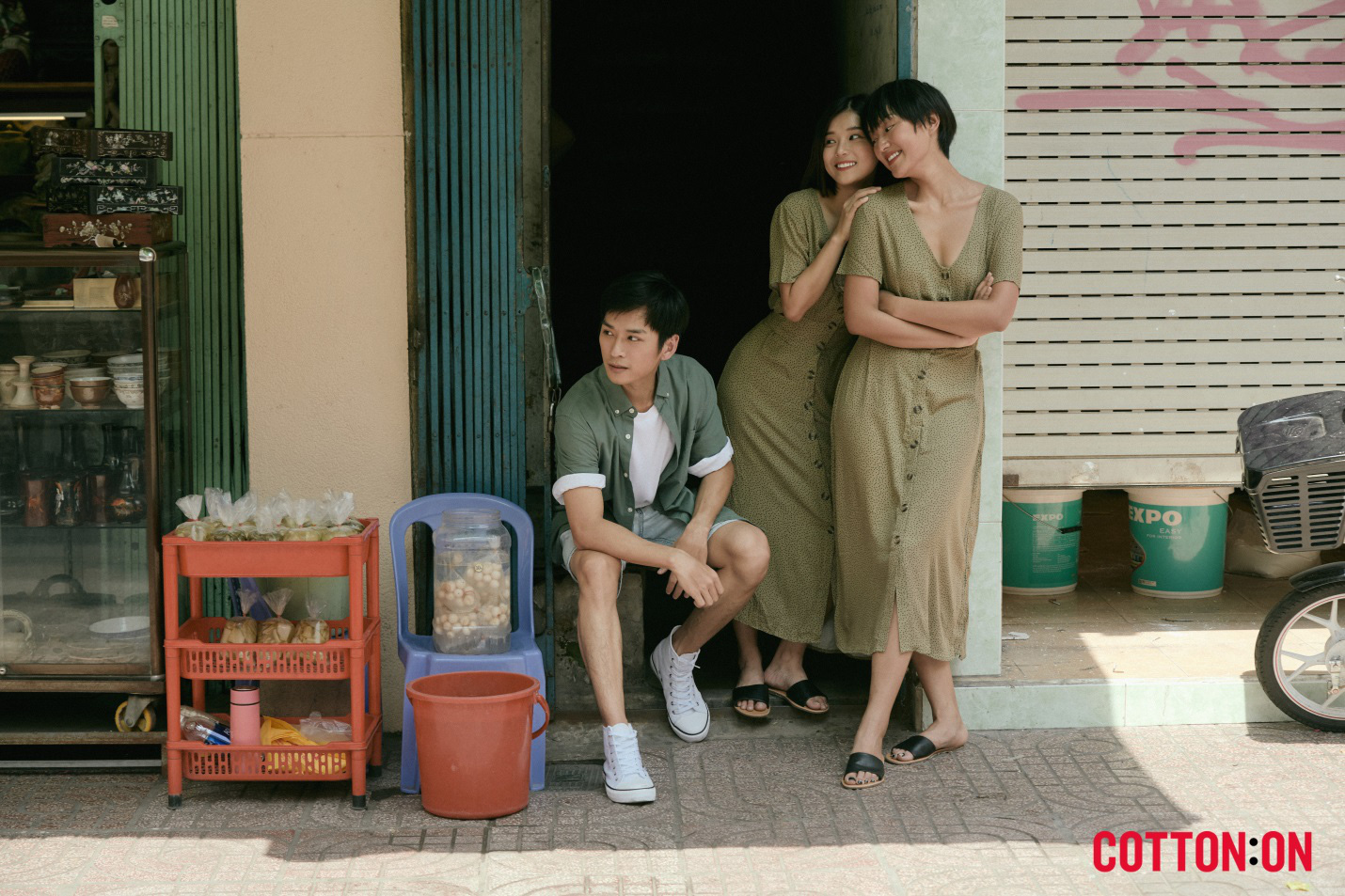 Có một Sài Gòn của COTTON:ON dung dị và thân thương đến thế qua bộ ảnh “Hello Saigon” - Ảnh 5. Có một Sài Gòn của COTTON:ON dung dị và thân thương đến thế qua bộ ảnh “Hello Saigon” - Ảnh 5.