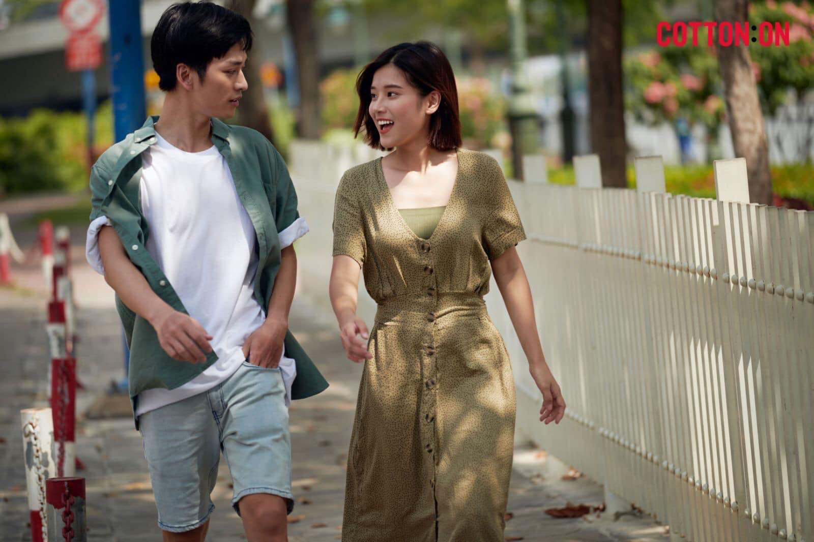 Có một Sài Gòn của COTTON:ON dung dị và thân thương đến thế qua bộ ảnh “Hello Saigon” - Ảnh 6. Có một Sài Gòn của COTTON:ON dung dị và thân thương đến thế qua bộ ảnh “Hello Saigon” - Ảnh 6.